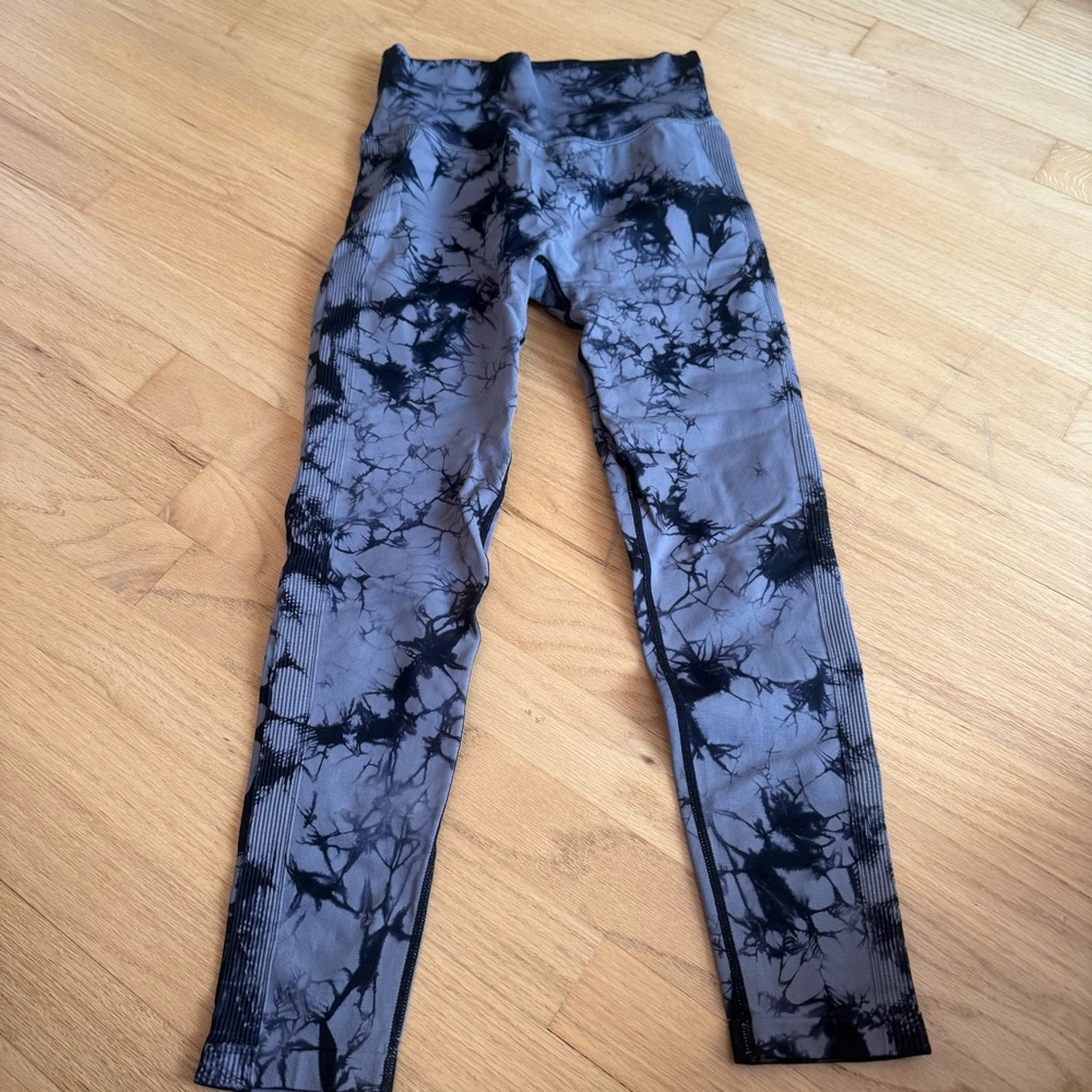 Amazon tie dye gym leggings
